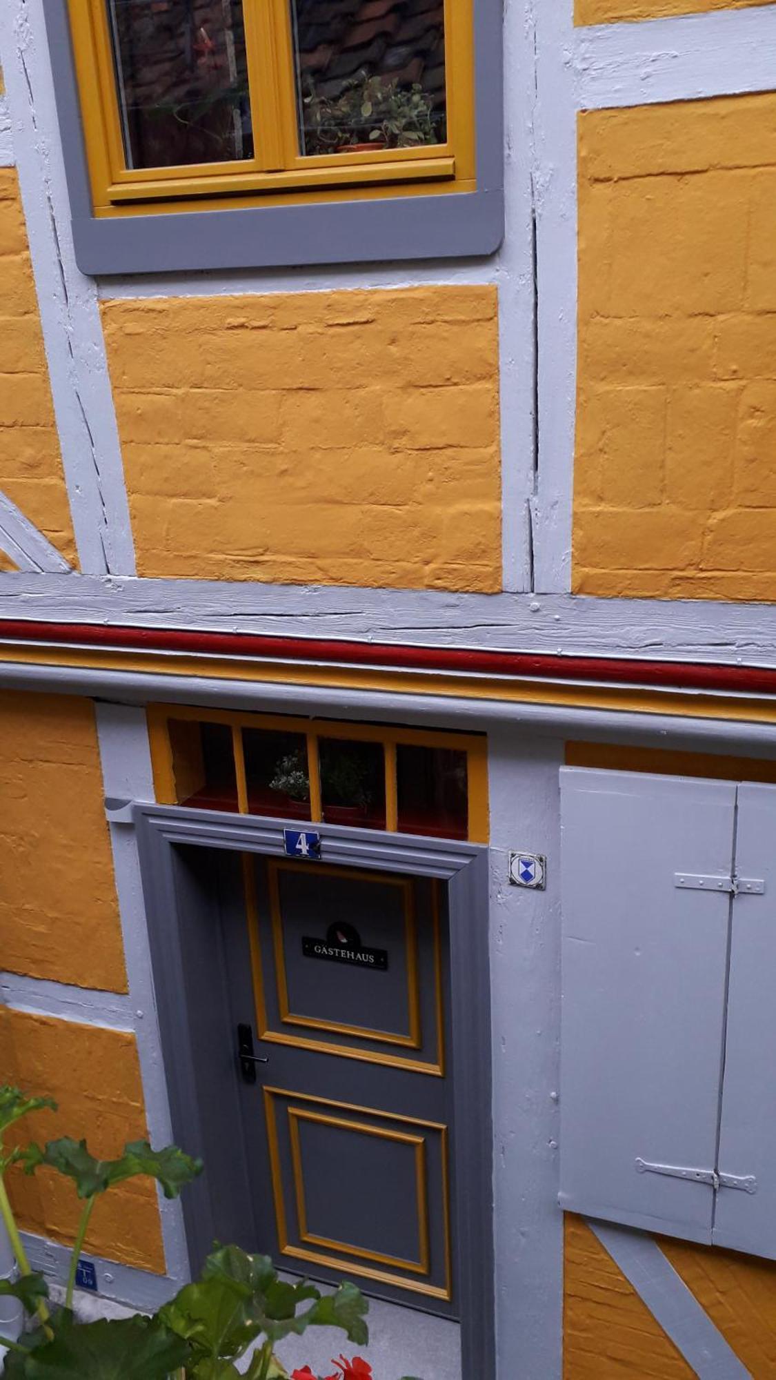 Fachwerkhotel - Ferienhaeuser Vorhof Zur Hoelle Quedlinburg Dış mekan fotoğraf
